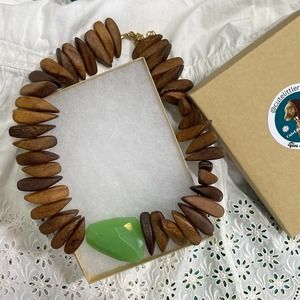 y2k vintage wood and faceted resin statement necklace